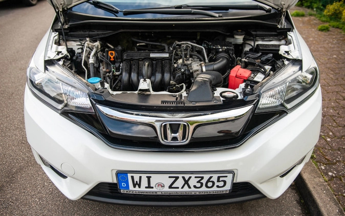 Honda Jazz cena 49900 przebieg: 75000, rok produkcji 2018 z Szczecin małe 781